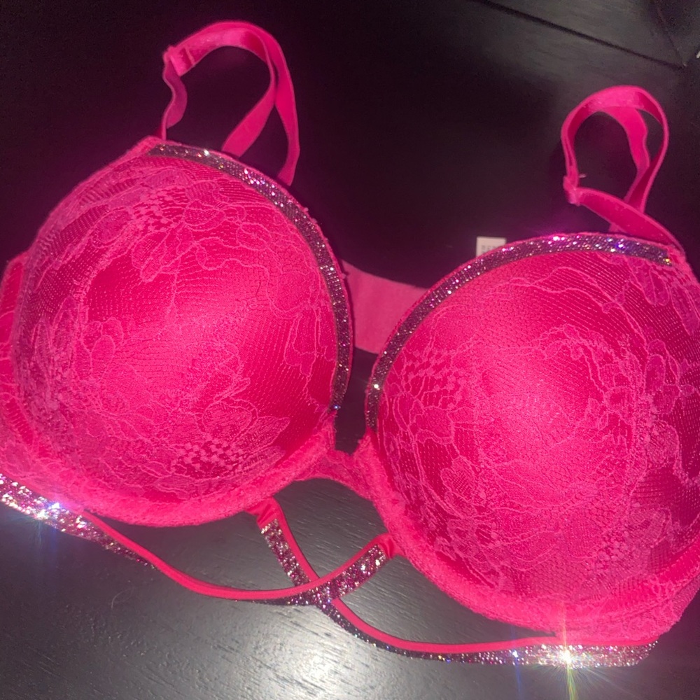 Victoria’s Secret Very Sexy Shine Cradle Push Up Bra 34D